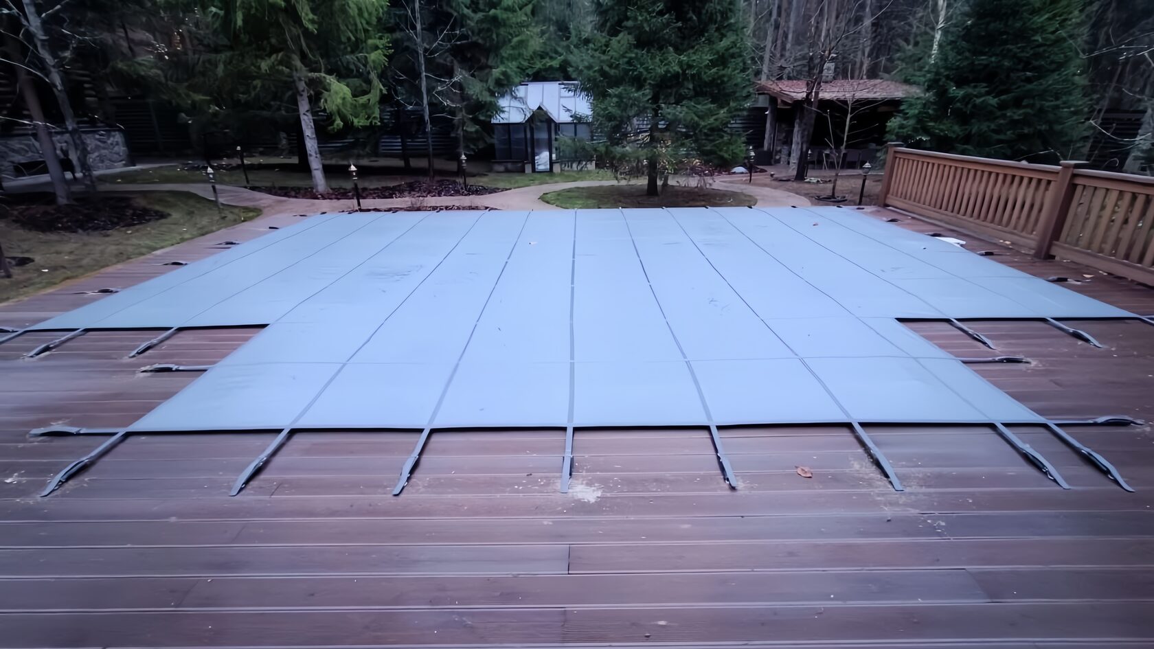 Покрывало для бассейна Laguna Cover Mesh в Тюмени