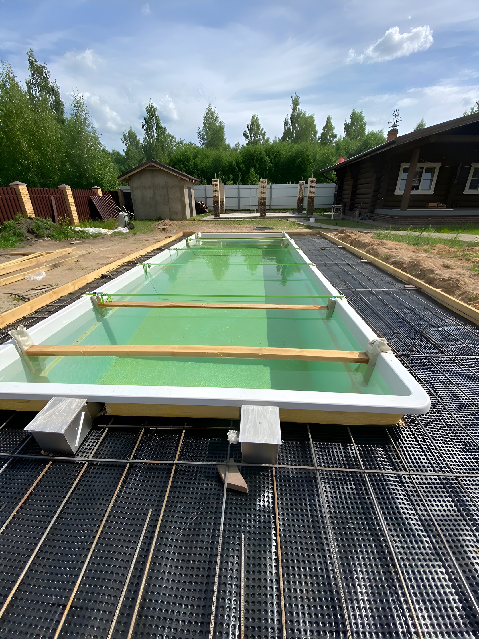 Laguna 9 — вечернее освещение в Тюмени