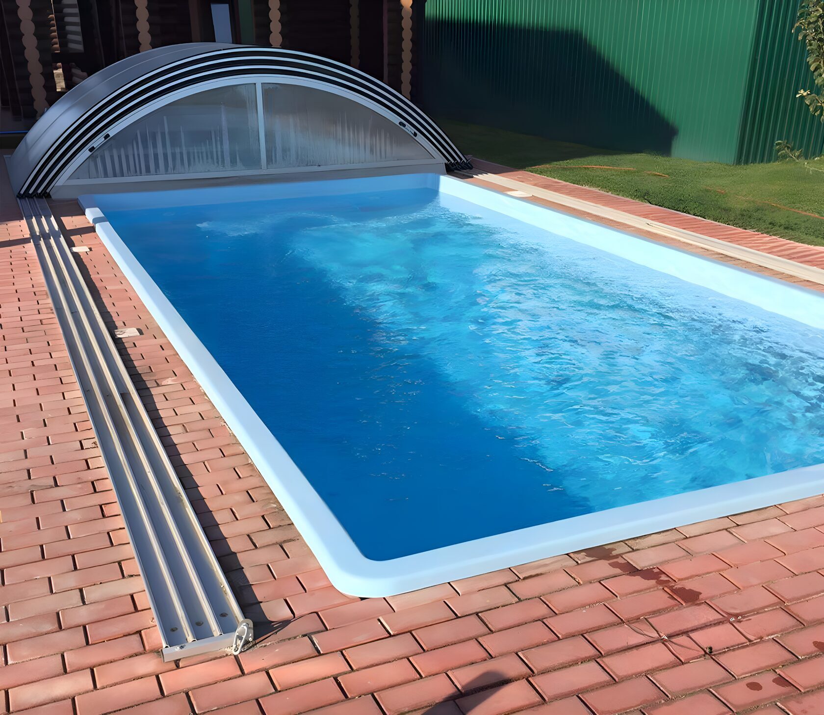 Laguna 7 — вечернее освещение в Тюмени